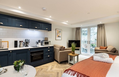 Stoney Middleton Apartment | Beautiful 1st floor studio apartment the in historic village of Stoney Middleton