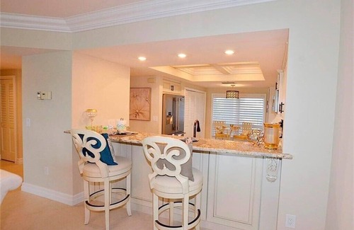 Stuart Condo | Beautiful 2/2 with Lake and Golf Course Views!