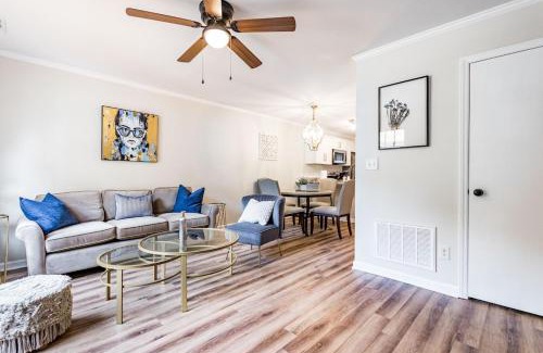 Southwest Raleigh House | Beautiful 2 bdr Townhome w King bed and free wifi