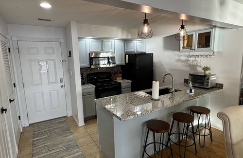 Kimberling City Condo | Beautiful 2 Bdrm - Sleeps 8 Condo w/Gorgeous Lake View! Close to Dogwood Canyon!