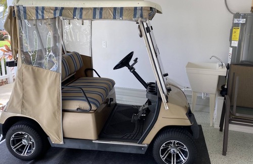 Fernandina Villa | Beautiful 2 Bdrm/2 Ba Dog Friendly Villa w/Gas Golf Cart & FREE WiFi!