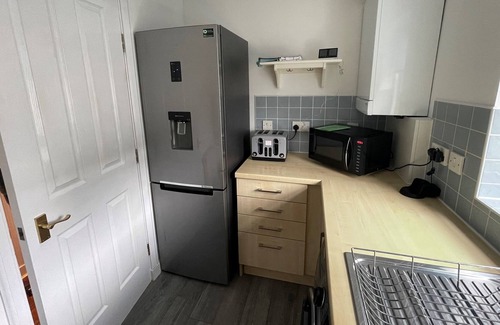 Renfrew Apartment | Beautiful 2-Bed Apartment in Renfrew