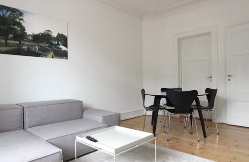 Frederiksberg C Apartment | Beautiful 2-bed in Frederiksberg C W/Balcony - 189