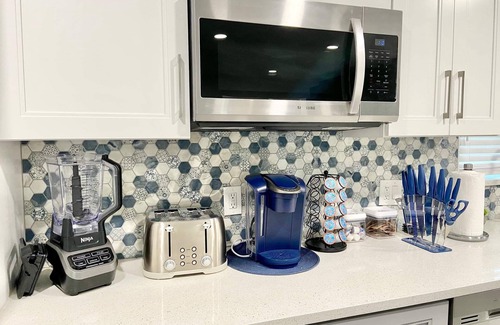 Westgate House | Beautiful 2 Bedroom West Palm Beach Home