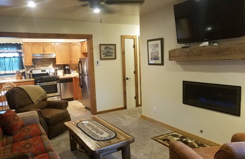 Crested Butte Apartment | Beautiful 2 Bedroom apartment in the heart of Crested Butte historic district.