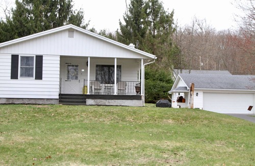 Lehman House | Beautiful 2 Bedroom House with Lake access near Rickett's Glen