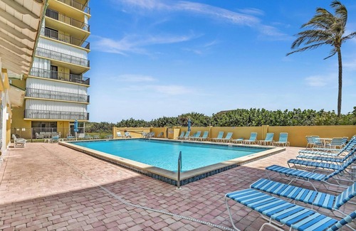 Hutchinson Island South House | Beautiful 2 bedroom 2 bathroom ocean front condo in Jensen Beach, Florida