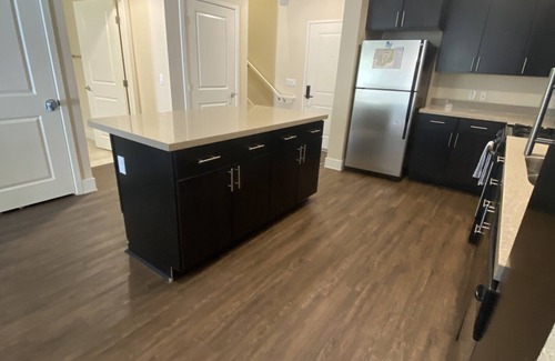 Morena Apartment | Beautiful 2 bedroom apartment for weekly or monthly stays - Working Professionals/Students/Military