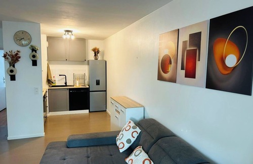 Viroflay Apartment | Beautiful 2 bedroom apartment 2 min from Versailles