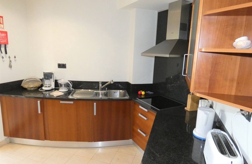 Alfarrobeira Apartment | Beautiful 2 Bedroom Apartment with Sea View near the Golf for 4 People