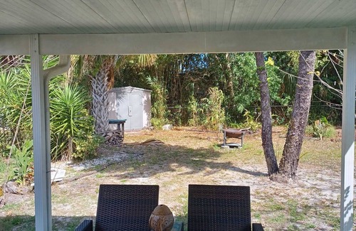 Hudson House | Beautiful 2-bedroom bungalow near Tampa area attractions