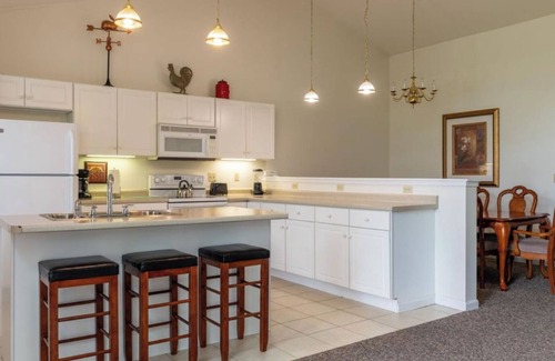 Bethel Condo | Beautiful 2-bedroom condo in Bethel, fitness room, WiFi, walk to restaurants