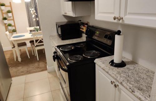 Southwest Orlando Apartment | Beautiful 2-Bedroom Condo Near Universal and other Orlando Attractions, King Bed & Wi-Fi