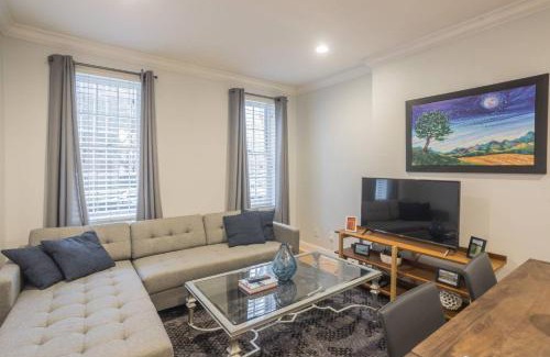 Graduate Hospital House | Beautiful 2 bedroom-Graduate Hospital-Back Patio