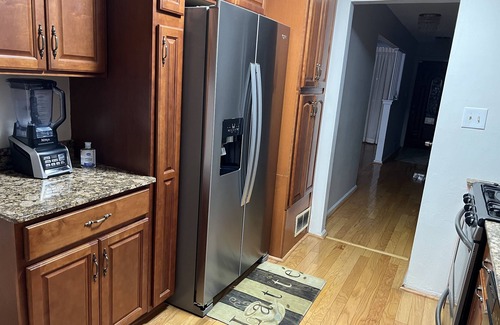 Queens House | Beautiful 2 bedroom house in quiet area 5 min from mall