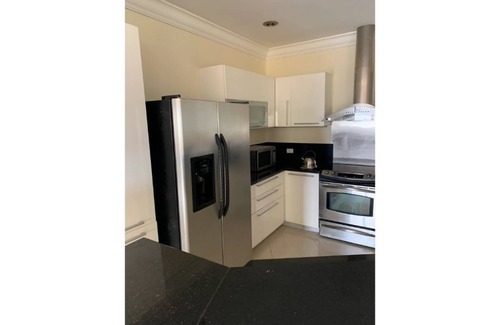 Bahamia West House | Beautiful 2 bedroom Ocean View R