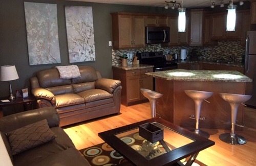 Regina House | Beautiful 2 Bedroom Suite located in East Regina - 261B Fines Drive STA21-00146