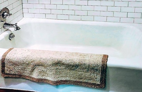North Adams Cottage | Beautiful 2 bedrooms and Full Cottage Home Comfort.