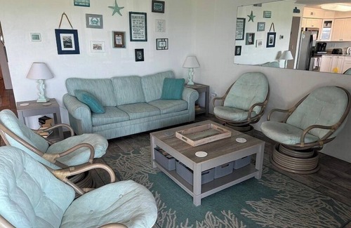 Ocean City Condo | Beautiful 2 Bedroom Condo with a View of the Bay and an Bayfront Outdoor Pool Only Two Blocks to the Beach and Boardwalk!