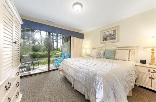 Acme Apartment | Beautiful 2 Bedroom Lakeside Condo at The Shores