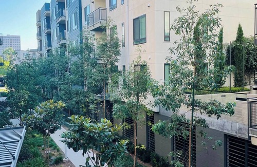 Irvine Business Complex Condo | Beautiful 2 BR/2 BA luxe condo located in prime location near John Wayne airport