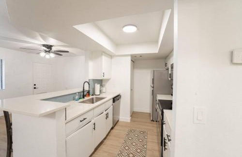 Mesa Apartment | Beautiful 2 BR Mesa Riverview Apt, Close to 202 HW!