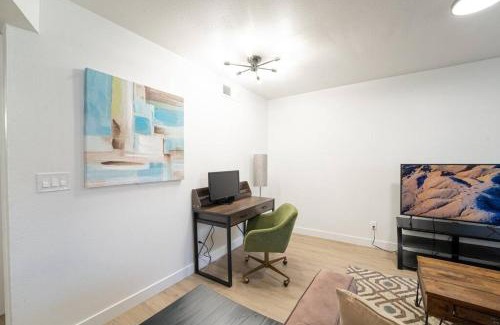 Mesa Apartment | Beautiful 2 BR Mesa Riverview Apt, Close to 202 HW!