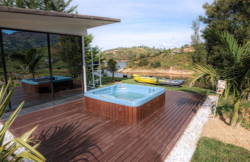 El Penol Cabin | Beautiful 2 Cabins near the water ,with amazing view