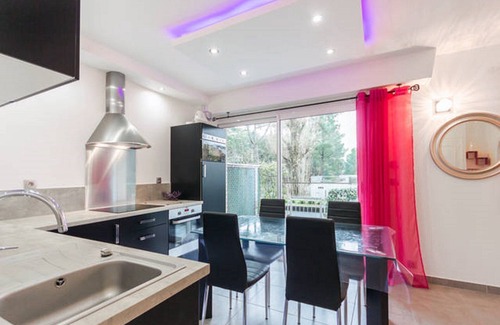 La Baule-Escoublac Apartment | Beautiful 2 bedroom apartment with terrace La Baule Les Pins 600 meters from the beach