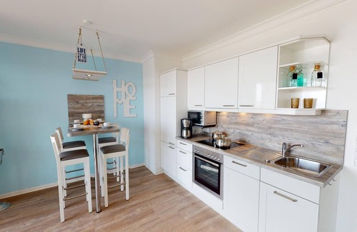 Pelzerhaken Apartment | Beautiful 2-room vacation apartment for 4 people and dog with balcony & Baltic Sea view