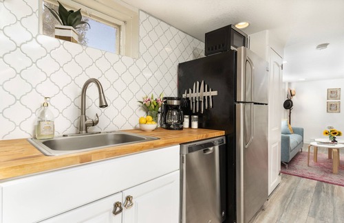 Loveland Apartment | Beautiful 2B garden level w/private outdoor deck
