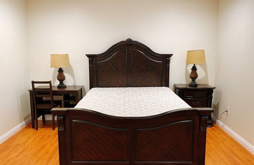 Mayflower Village House | Beautiful 2B2B Apt Near City of Hope