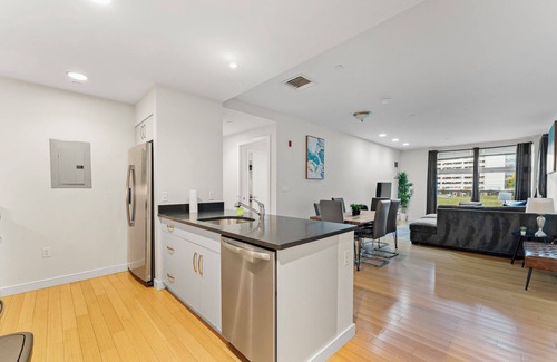 Columbus Park - Andrew Square Apartment | Beautiful 2BD/2BA in Southend Boston 7983