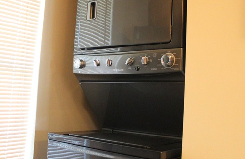 Hollister Condo | Beautiful 2BR/2BA Penthouse Condo Overlooking Table Rock Lake!