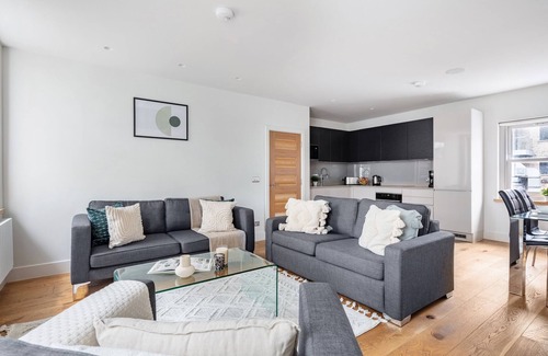 Fitzrovia Apartment | Beautiful 2BR In the Heart of Fitzrovia – Soho - Most Central Area of London