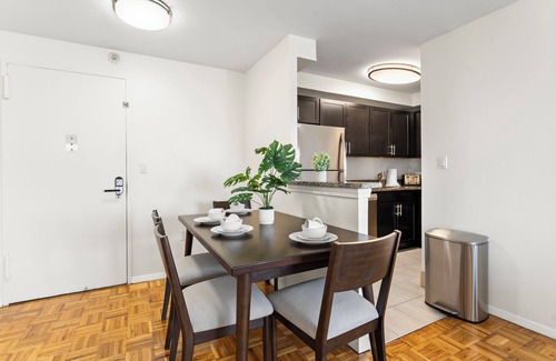 Brookline Apartment | Beautiful 2BR Next to BU 7833