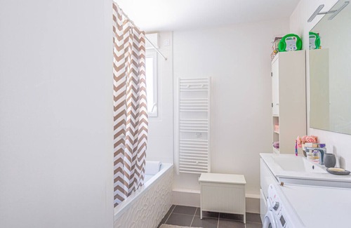 Aiguelongue Apartment | Beautiful 2br w/ AC and terrace near Beaux-Arts in Montpellier - Welkeys