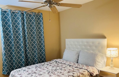 Cheektowaga House | Beautiful 3 Bd entire home, central of Cheektowaga.