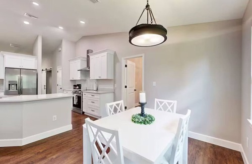 Brooksville House | Beautiful 3-bdrm in WEEKI WACHEE! Close to beaches, hospitals, golf & SPLASH PAD