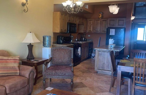 Puerto Penasco House | Beautiful 3 bdrm 3 bath townhome with garage. Just 3rd row from the beach.