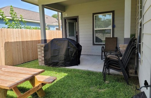 Texas City House | Beautiful 3 Bed 2.5 bath home with long drive way
