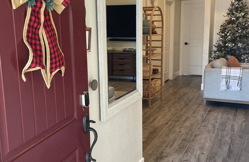 Southwestern Sacramento House | Beautiful 3 bed 2 bed in Elk Grove / Sacramento area