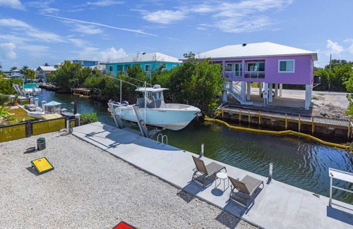 Breezeswept Beach Estates House | Beautiful 3 bed 2 bath canalfront home with great boating access