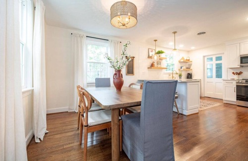Lynchburg House | Beautiful 3 Bedroom Escape