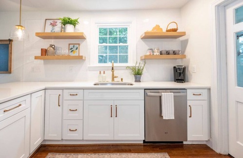 Lynchburg House | Beautiful 3 Bedroom Escape