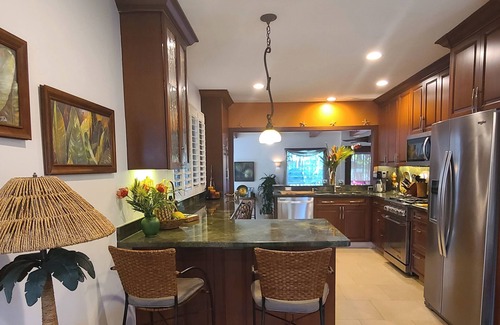 Lanikai House | Beautiful 3 Bedroom home near Lanikai beach available September 20-October 20