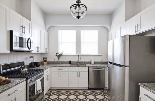 East Ybor House | Beautiful 3 bedroom home w/Patio, BBQ Grill & Fire table. Steps from 7th Ave.