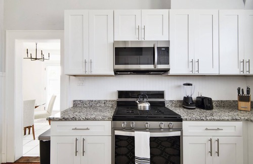 East Ybor House | Beautiful 3 bedroom home w/Patio, BBQ Grill & Fire table. Steps from 7th Ave.