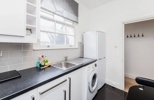 Kennington House | Beautiful 3 bedroom house close to big ben and london eye all transport links