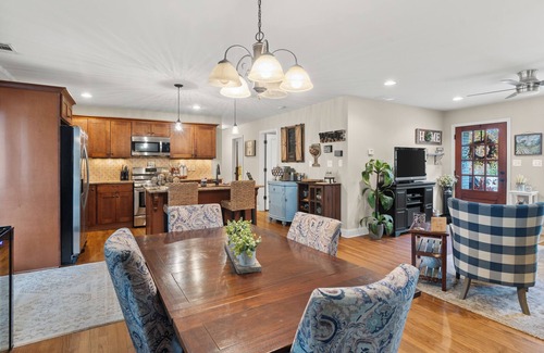 Smyrna House | Beautiful 3 bedroom ranch home in awesome Smyrna with WiFi. Enjoy your stay.